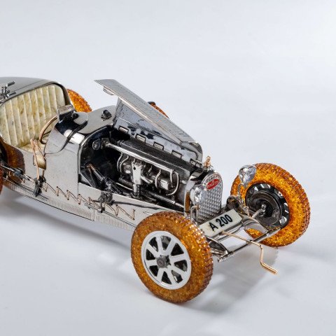 Bugatti 1024 серебро