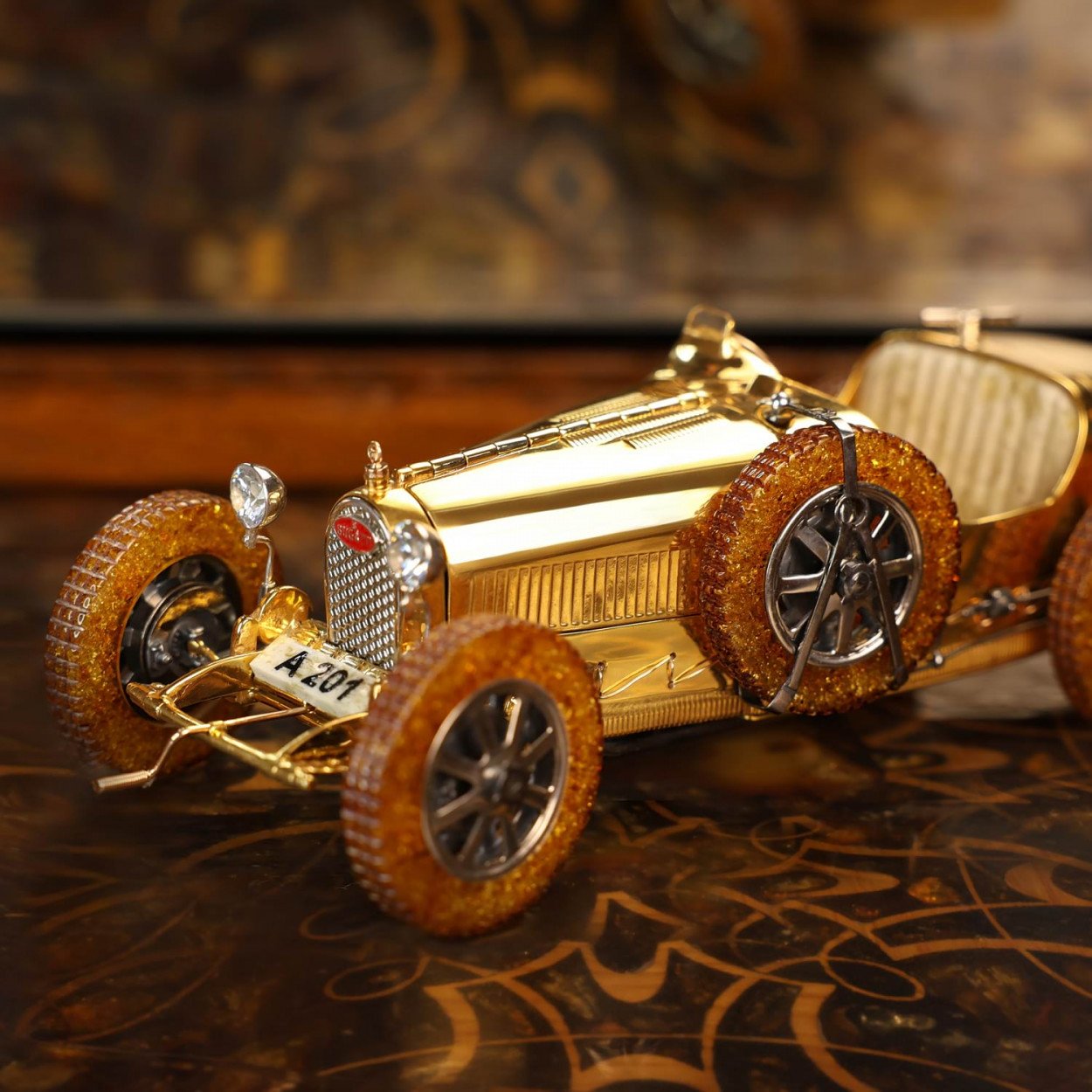 Bugatti 1024 золотой Bugatti 1024 золотой